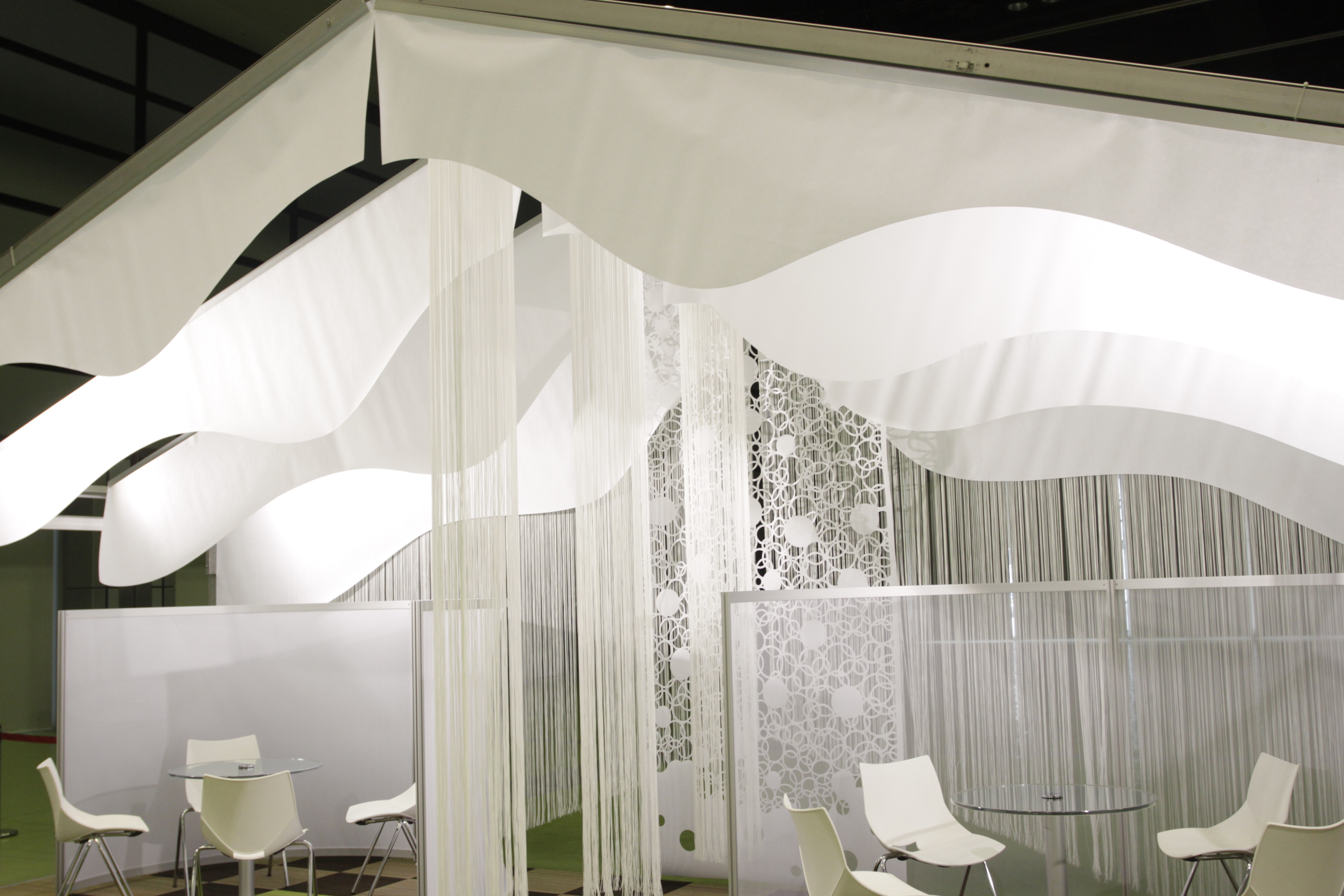 キヌガワ【ストリングカーテン】