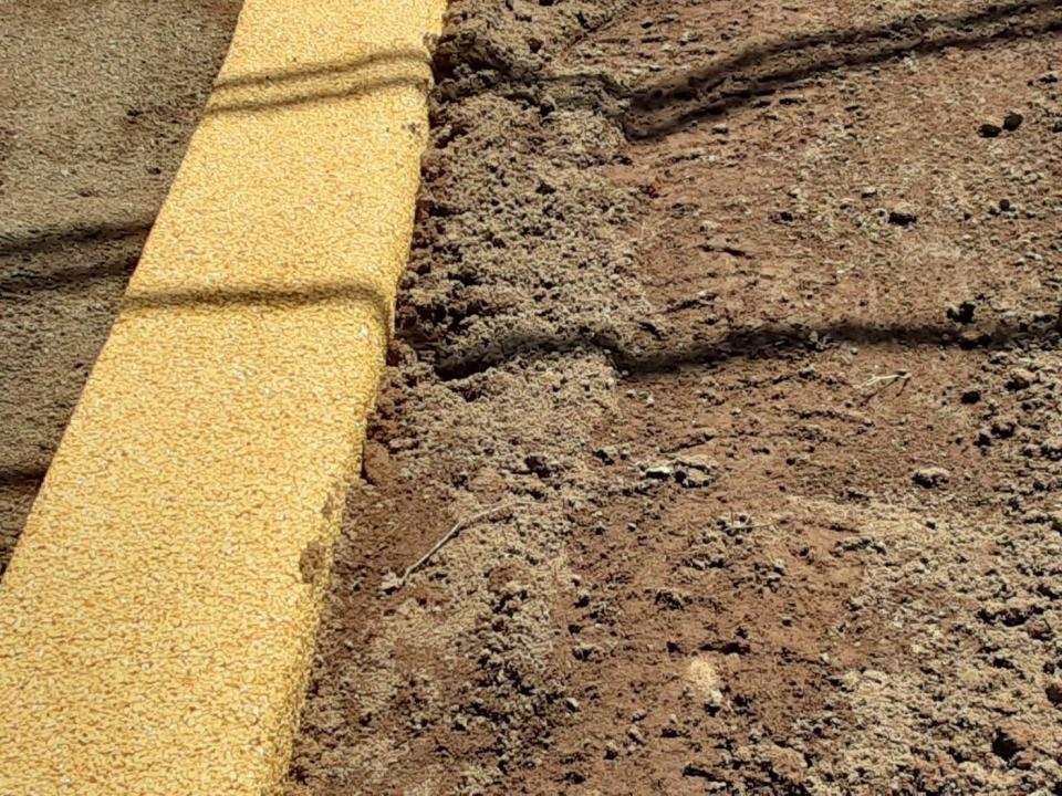 カラーゴムチップ 安全注意色