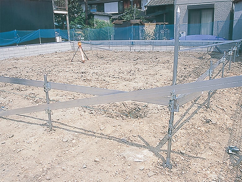 鋼製遣り方