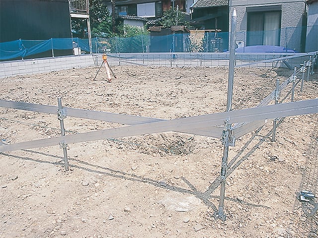 鋼製遣り方