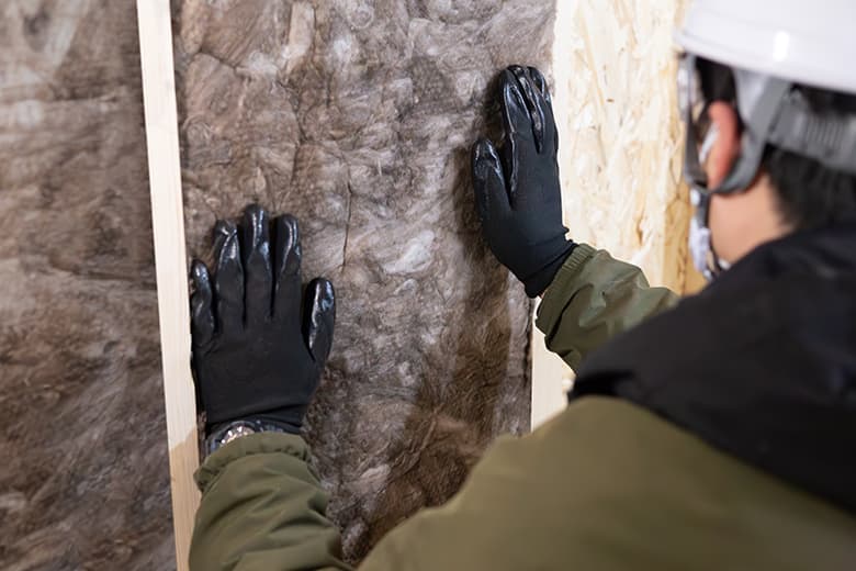 【アースウール】EARTHWOOL®高性能グラスウール断熱材  バットタイプ 密度 20kg/m3