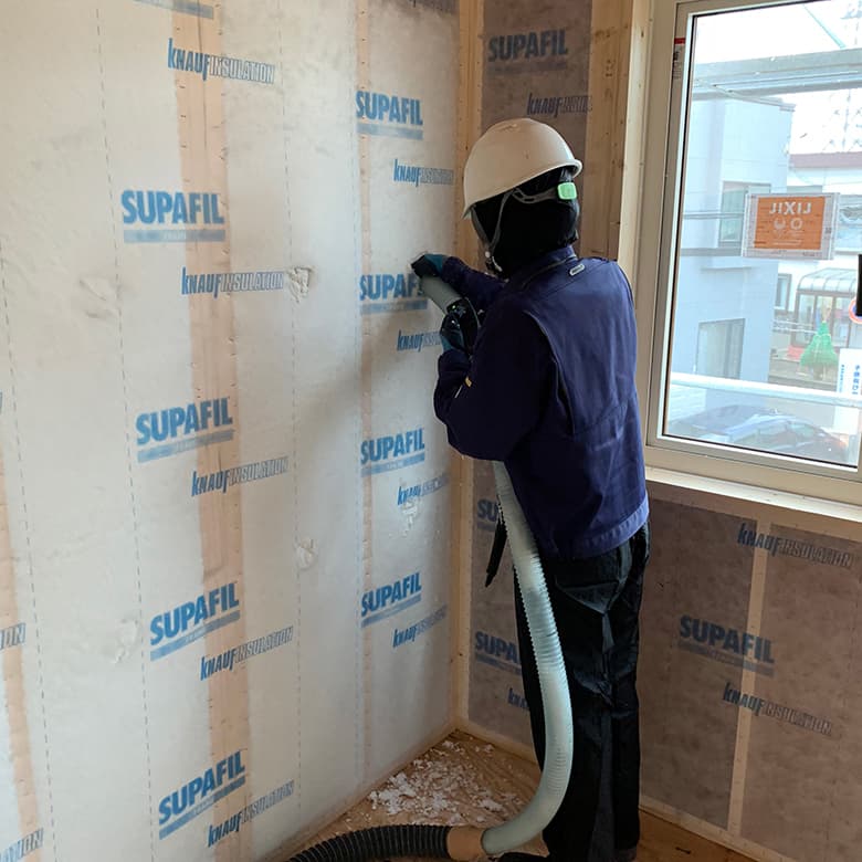 【スーパーフィル】SUPAFIL® FRAME吹込み用グラスウール断熱材  屋根・床・壁用