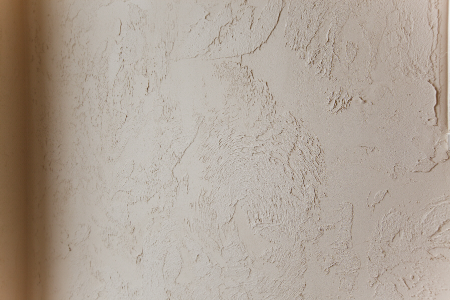土佐・自然派しっくい白亜【100%自然派の健康壁材】