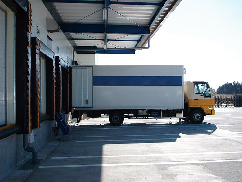 冷凍冷蔵倉庫「ドックシェルター」/金剛産業株式会社