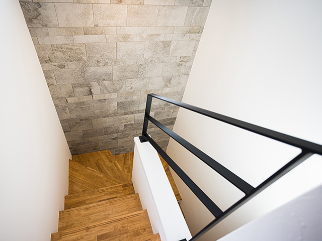 鉄骨階段・手摺り/株式会社寿産業