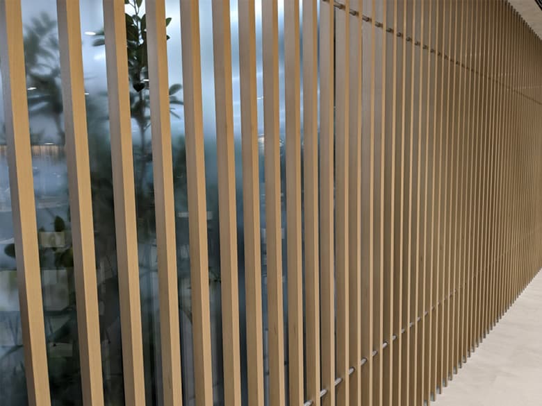 【不燃】Vカットリブ・ルーバー