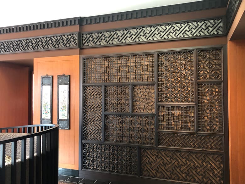 空間演出に最適な「店舗用無垢アジアン格子」