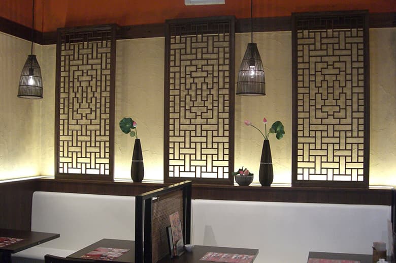 空間演出に最適な「店舗用無垢アジアン格子」