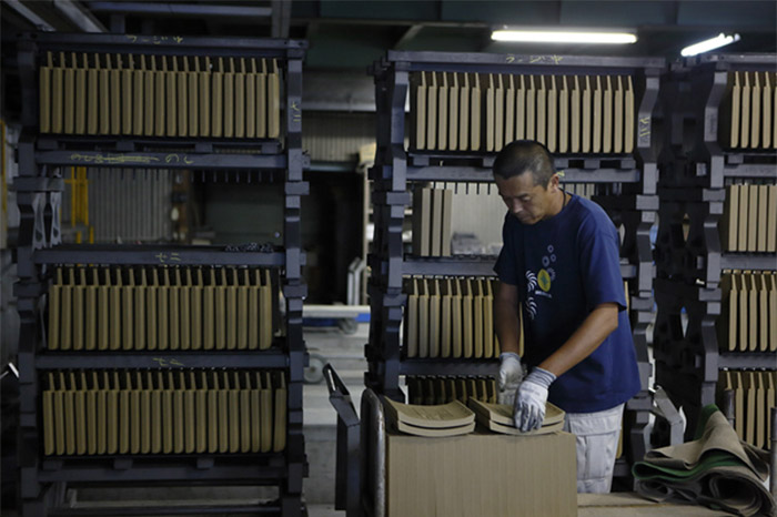 耐寒硬質いぶし瓦【屋根瓦】