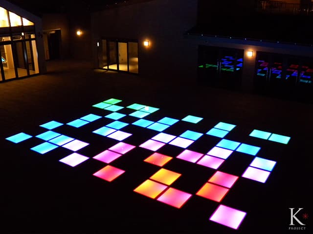 屋外対応光り床【ライトタイル800フルアドレス】