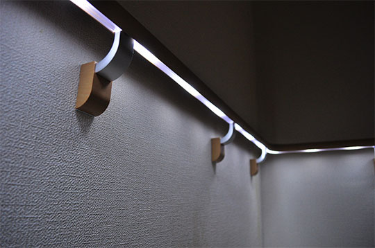 LED safety rail 壁付タイプ