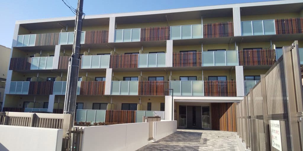 アルミ手すりWill Line「木目調格子」