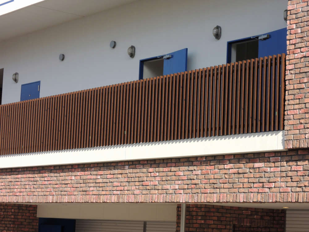 アルミ手すりWill Line「木目調格子」