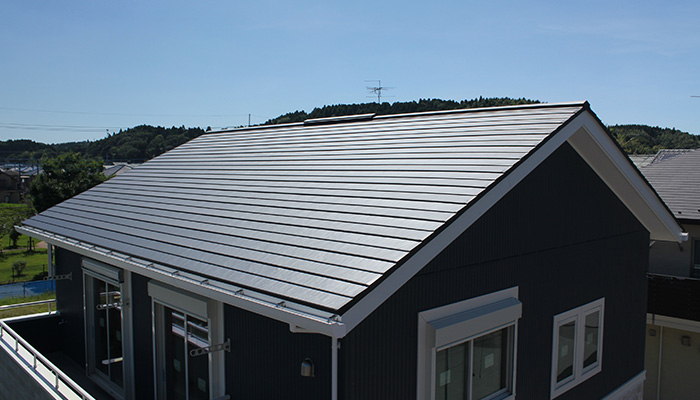 屋根カバー工法でおすすめのメーカーと屋根材を徹底比較！