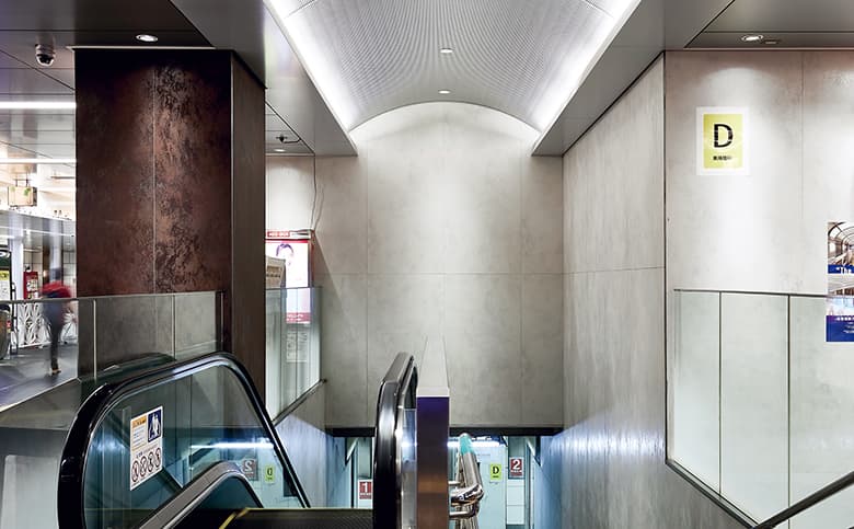 業界最薄3.5mm厚大判タイル/ラミナムジャパン株式会社