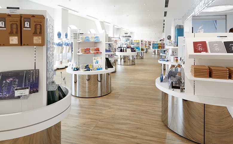 業界最薄3.5mm厚大判タイル/ラミナムジャパン株式会社