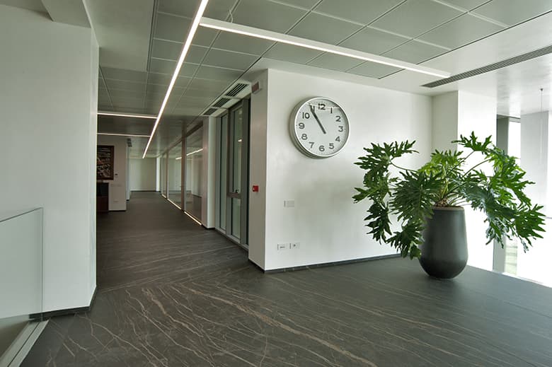 LAMINAM 大判磁器質セラミックタイル(I Naturaliシリーズ/黒系)/ラミナムジャパン株式会社