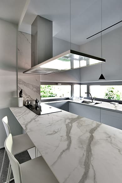 【空気浄化・殺菌・消臭】機能性タイル(LAMINAM)