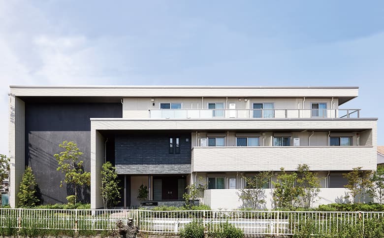 【マンション施工事例】 大判磁器質セラミックタイル