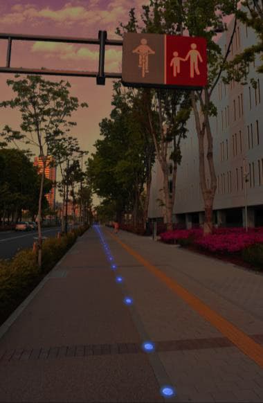 ハイブリッド型LED自発光式表示鋲【ランウェイ】/ 株式会社アクシア
