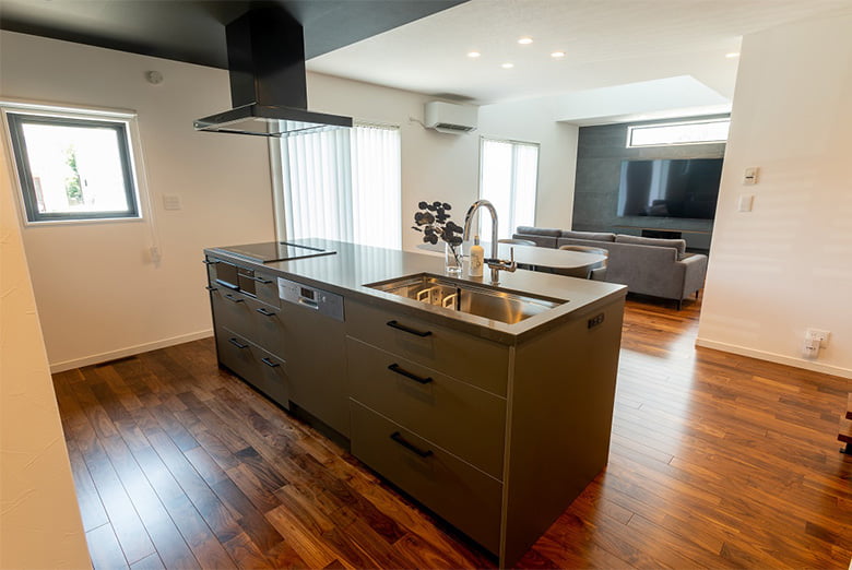 【CREAMONA】オーダーキッチン