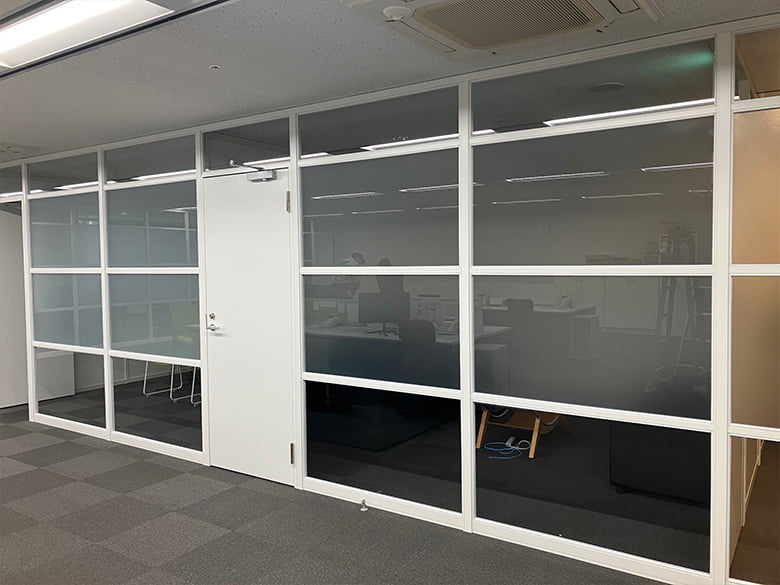 引戸/株式会社パレス