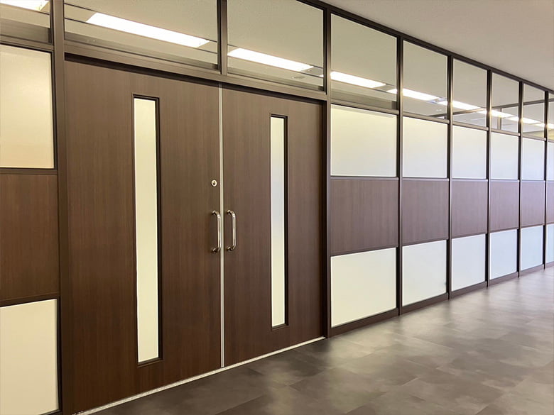 引戸/株式会社パレス