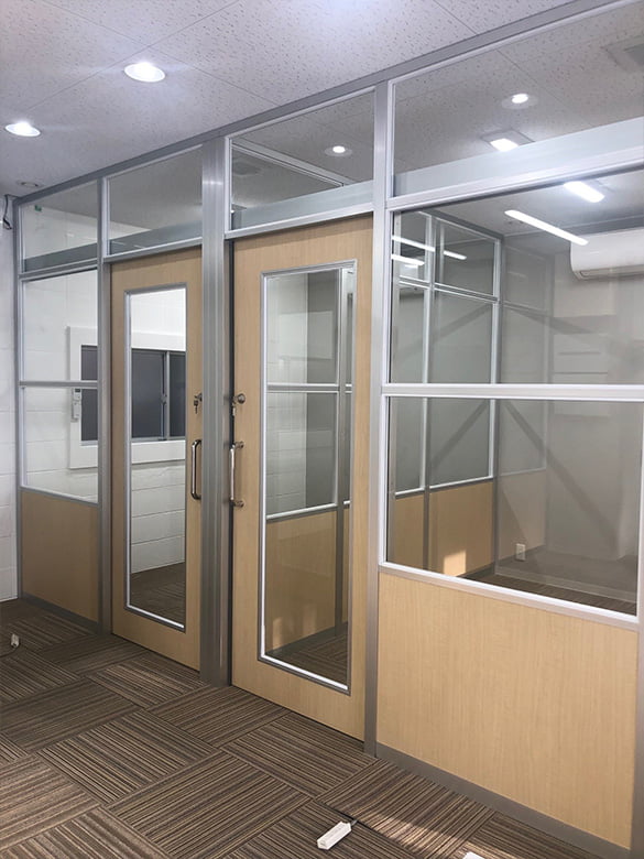 引戸/株式会社パレス