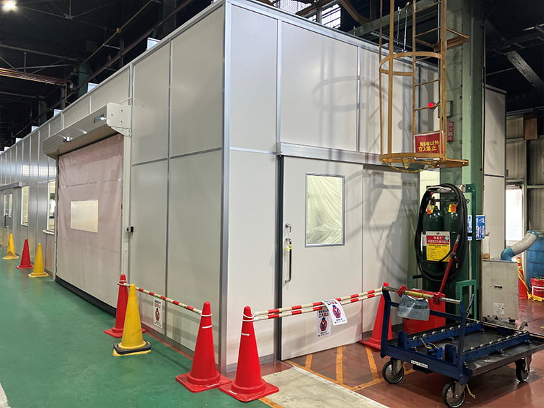 工場のワークステーション【パーティション工事】