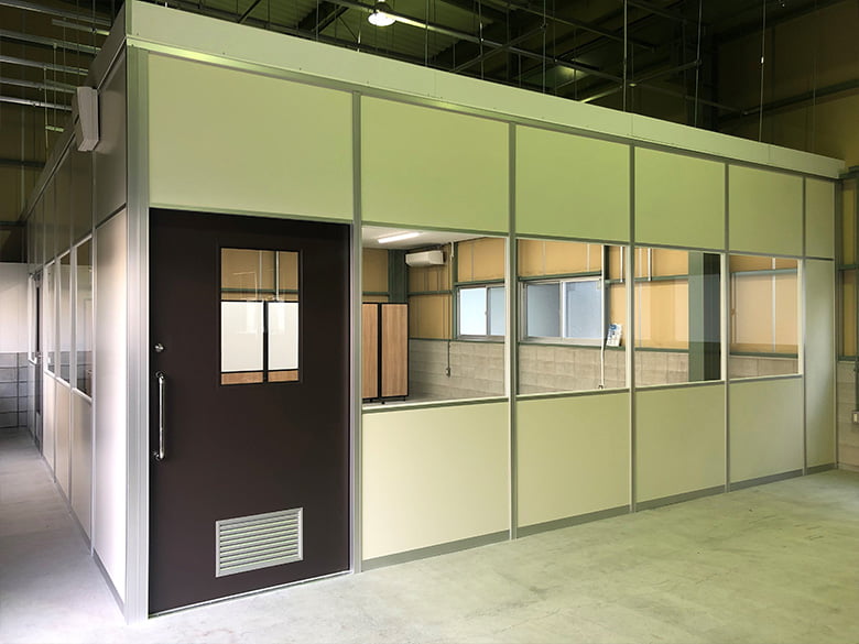 【材工承ります】工場のワークステーション【パーティション工事】