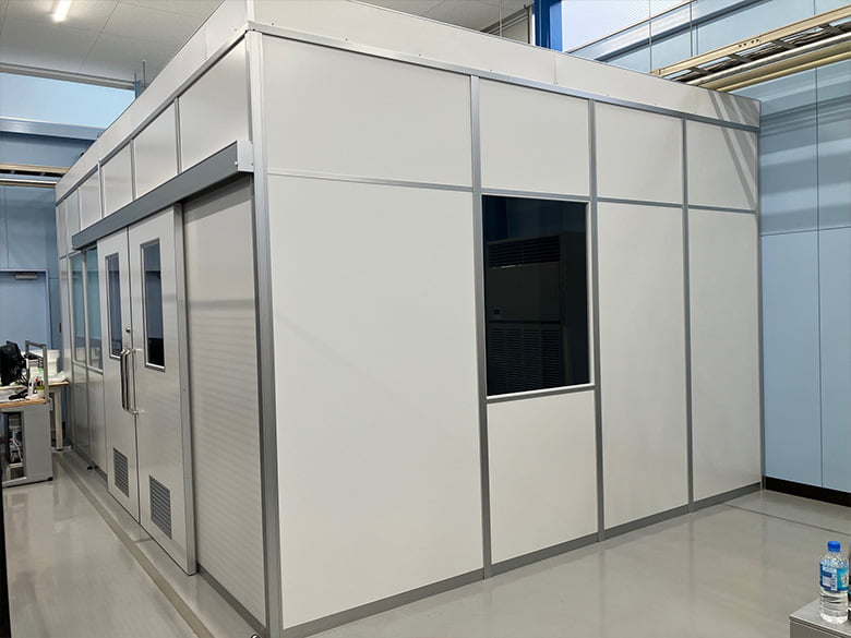 【材工承ります】工場のワークステーション【パーティション工事】