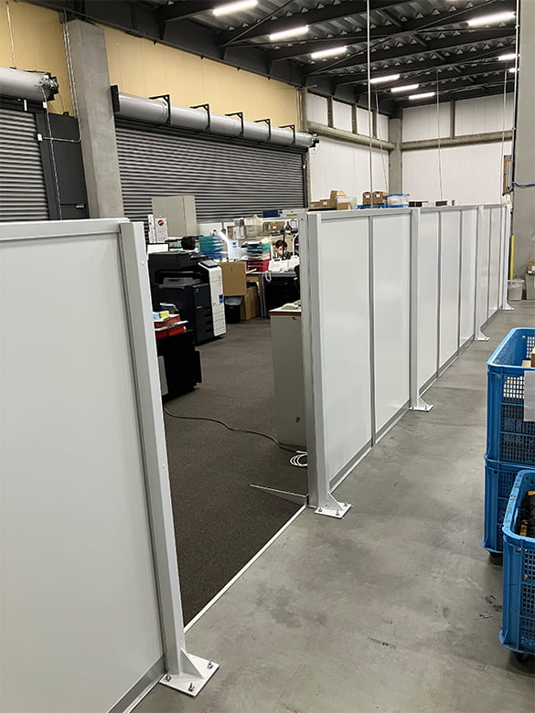 【材工承ります】自立型アルミパーティション