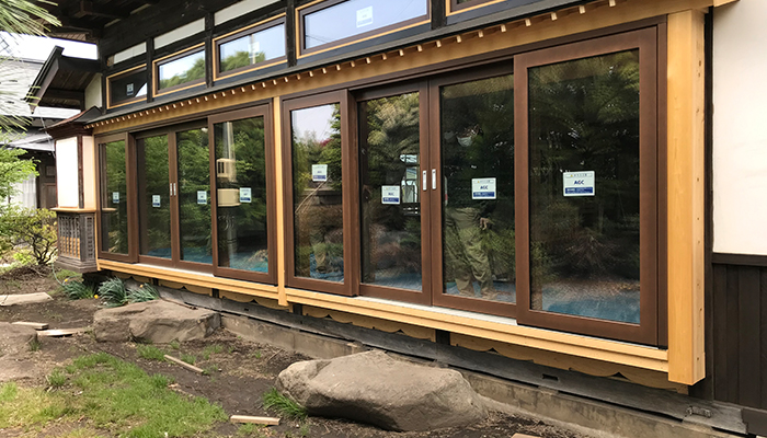 MADOBA<国産材でつくった木製窓> ヘーベシーベ/片引き⼾・引き違い⼾