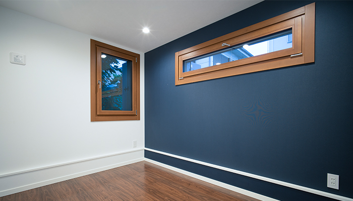 MADOBA<国産材でつくった木製窓> 内倒し窓