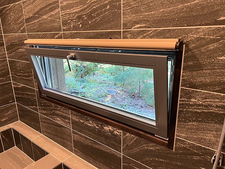 MADOBA<国産材でつくった木製窓> 内倒し窓