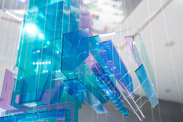 【光を透過するアクリルサイン】アイスメルトカット/まどか株式会社