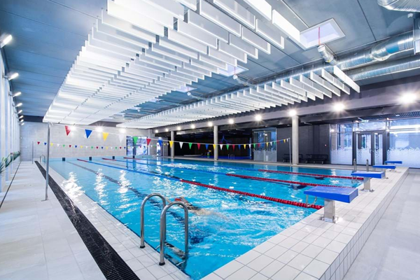 プールや医療機関で使用できる高性能吸音パネル【Ecophon Hygiene (エコフォン ハイジーン)】