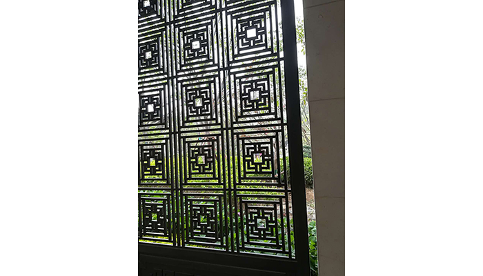 カスタムオーダー 不燃材透かし建具