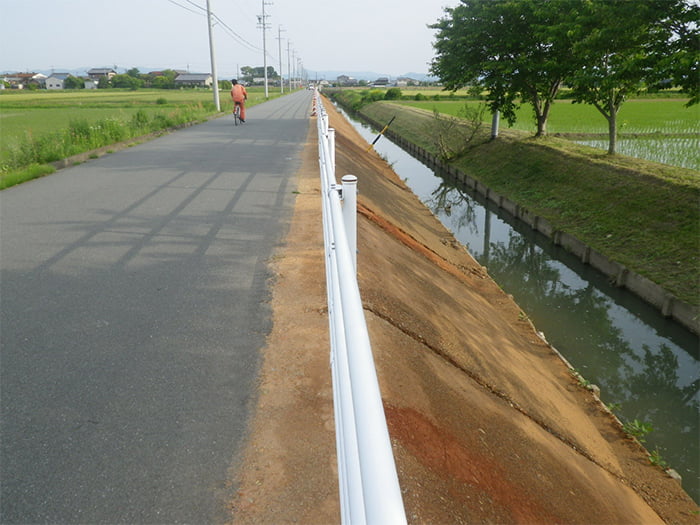 ポリソイル緑化工法(道路事例)