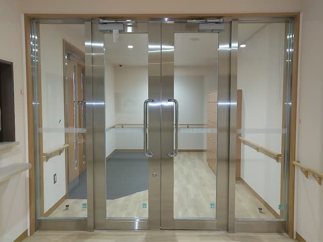 ステンレス開きドアシリーズ