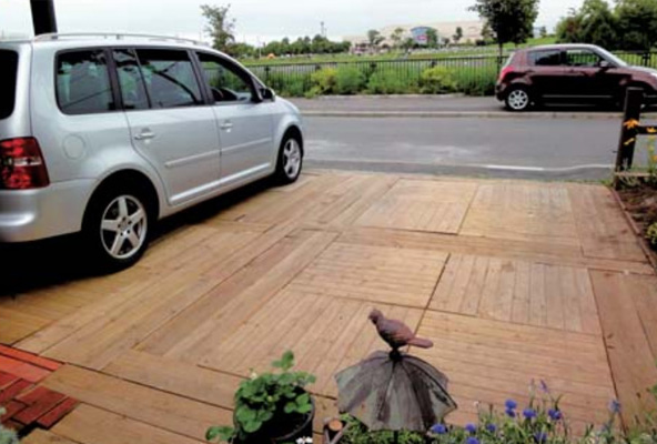 木質舗装【ウッドパネル・モクレンガ】