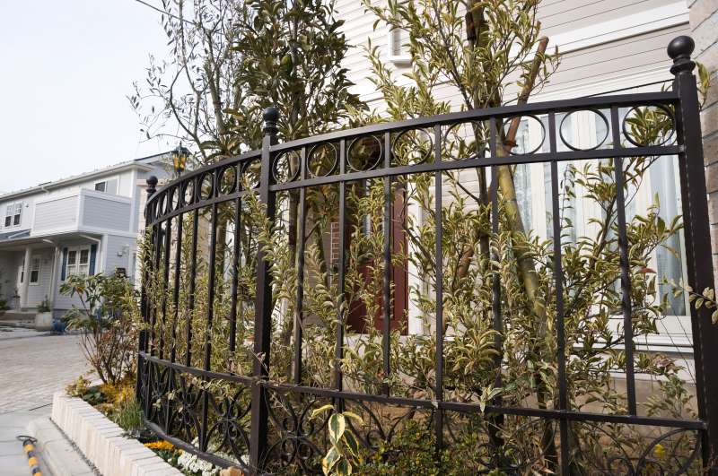 ロートアイアン・アルミフェンス