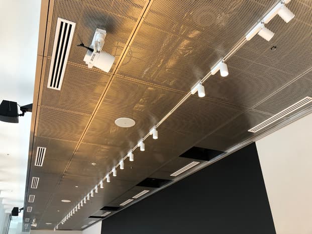 パンチングメタル(打抜金網)