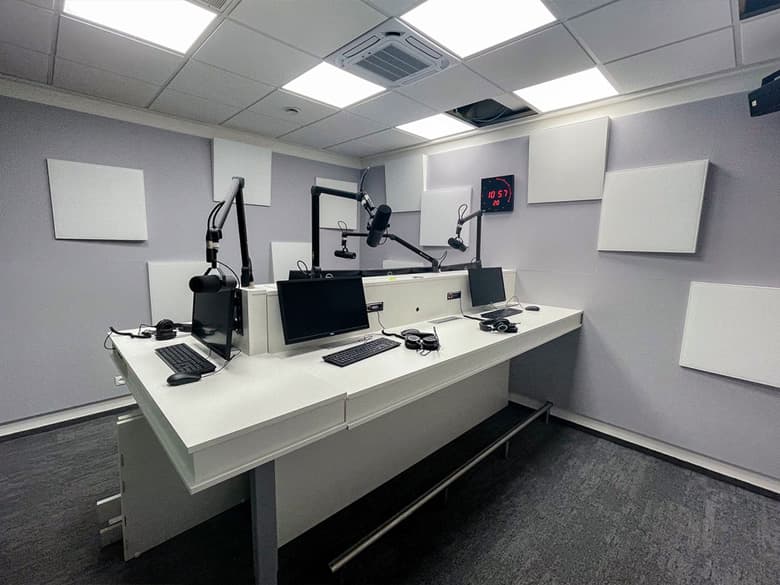 Cinema Fortissimo VMT / 株式会社ジェネレックジャパン