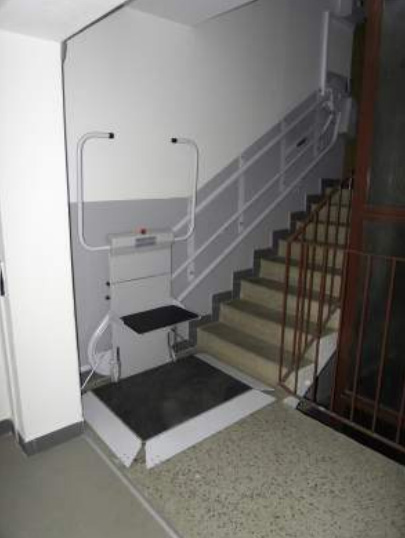 車いす用階段昇降機 OMEGA(オメガ)