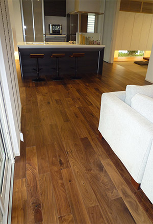 R&Bミルフィウッド