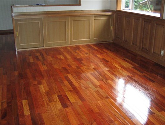 無垢フローリング カリン