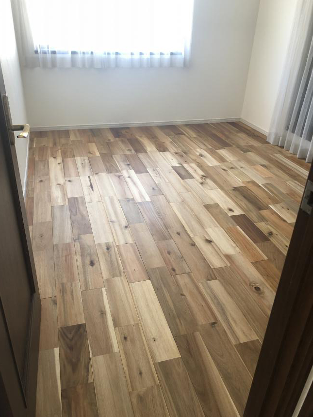 無垢フローリング【アカシア】