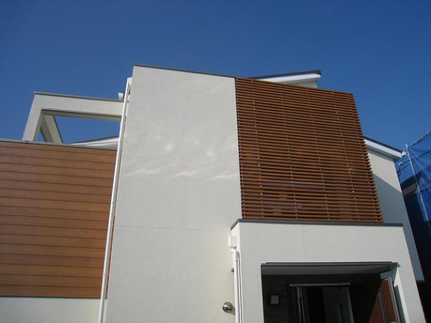 人工木材【ハイブリッド彩木材】