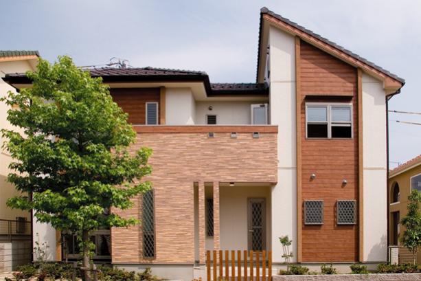 人工木材【ハイブリッド彩木材】